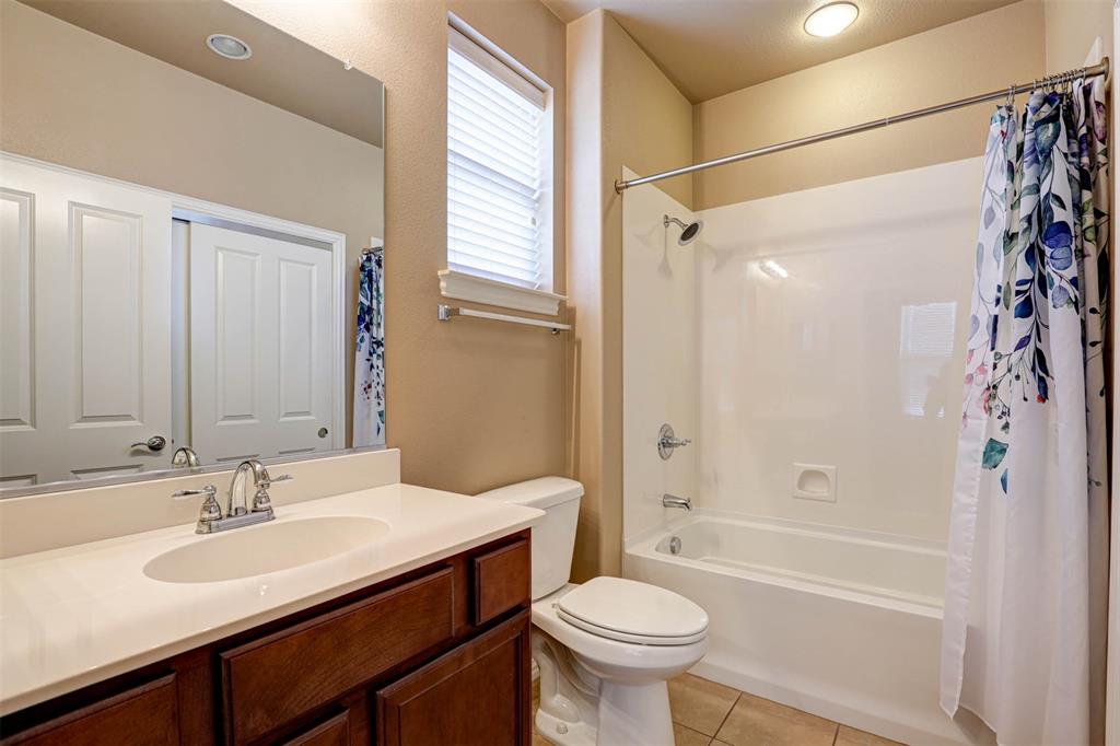 9601 Ravenwood Drive