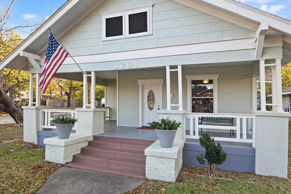 1201 W Arlington Avenue