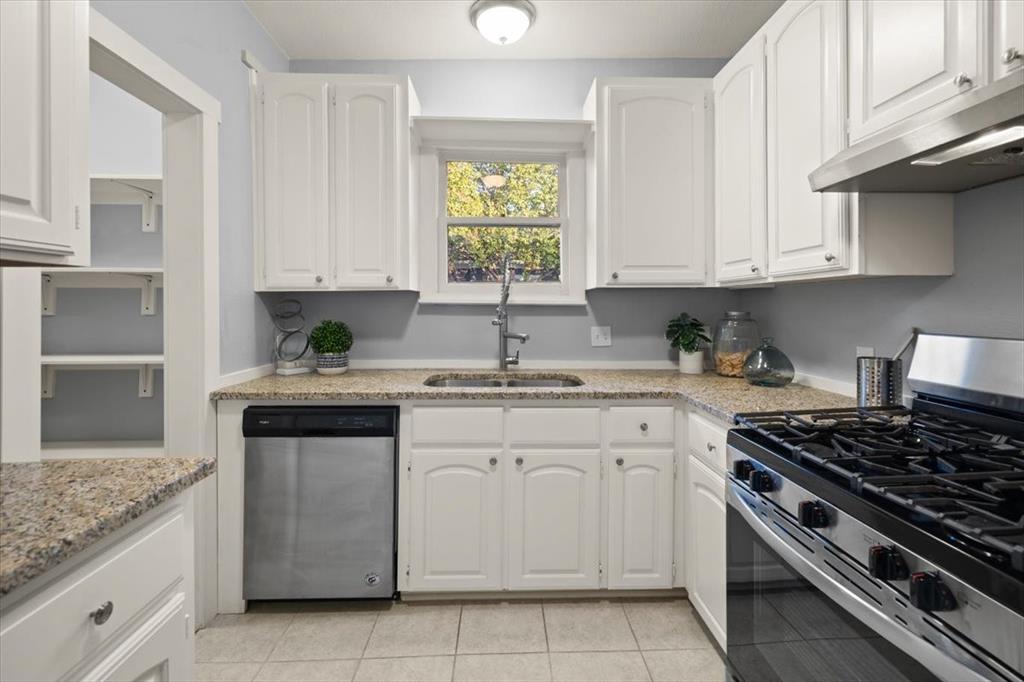 Lawn Place Add - Residential