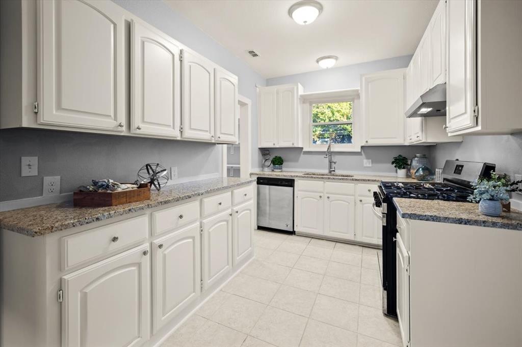 Lawn Place Add - Residential