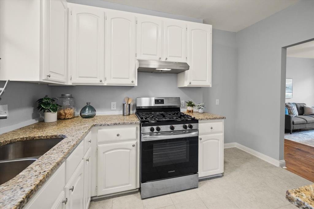 Lawn Place Add - Residential