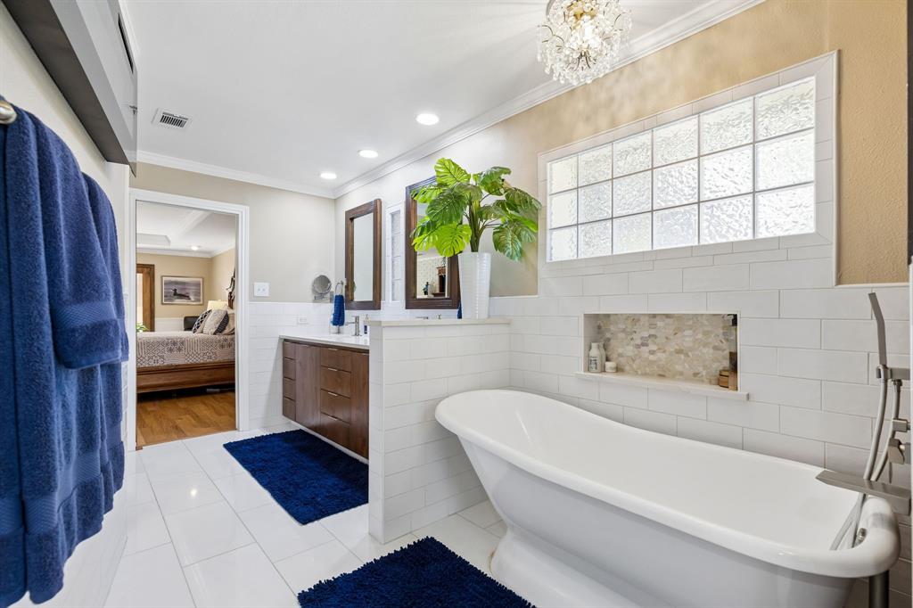 Ridglea Country Club Estate - Residential