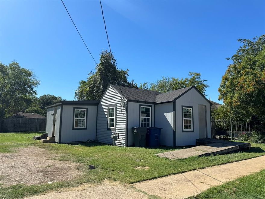 RENOVATION WORK HAS COMMENCED ON THIS PROPERTY BUT REMAINS UNFINISHED, AND IT WILL BE SOLD IN ITS CURRENT AS-IS CONDITION. LOCATED IN THE RAPIDLY EVOLVING TRINITY GROVE AREA, WHERE NEW CONSTRUCTION HOMES ARE ON THE RISE, THIS PROPERTY PRESENTS AN EXCELLENT INVESTMENT OPPORTUNITY FOR DEVELOPERS.S