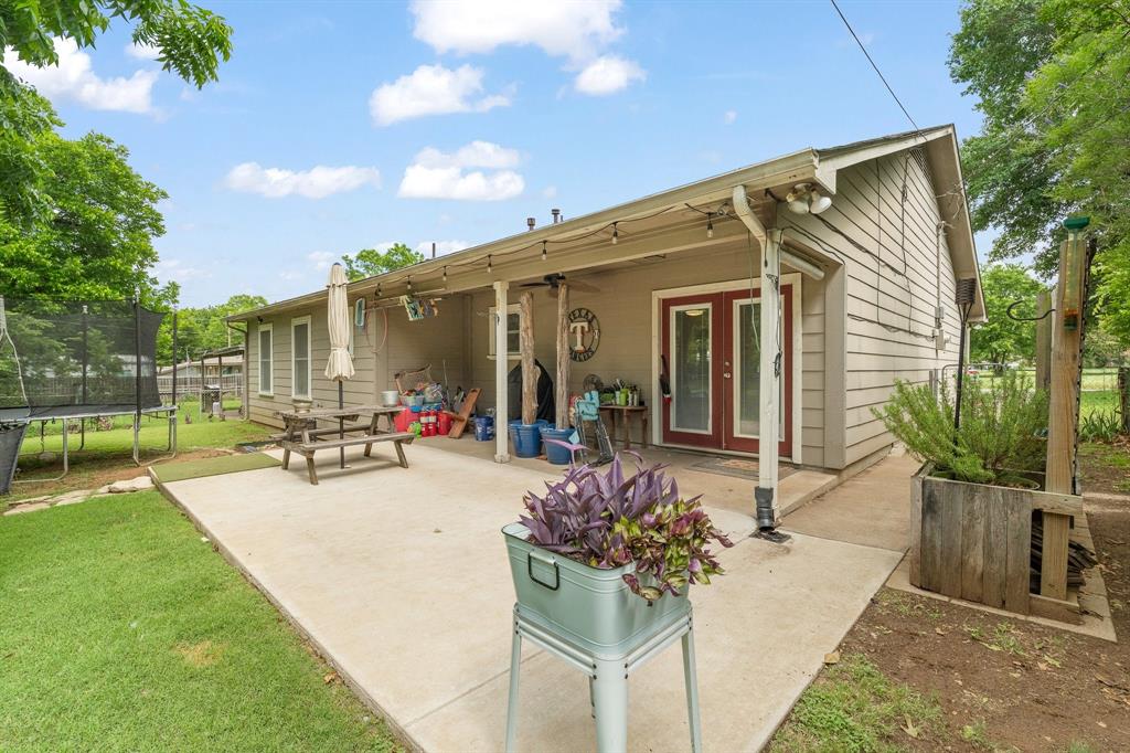 1206 Bales Street