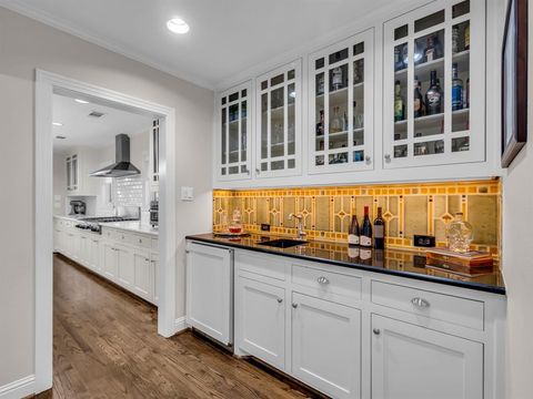 Tiny photo for 3315 Mockingbird Lane, Highland Park, TX 75205 (MLS # 21159653)