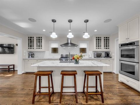 Tiny photo for 3315 Mockingbird Lane, Highland Park, TX 75205 (MLS # 21159653)