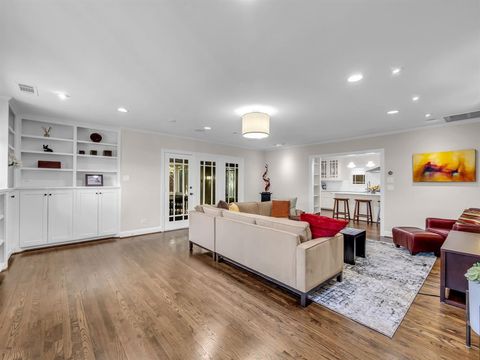 Tiny photo for 3315 Mockingbird Lane, Highland Park, TX 75205 (MLS # 21159653)