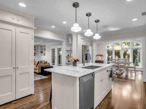 Tiny photo for 3315 Mockingbird Lane, Highland Park, TX 75205 (MLS # 21159653)