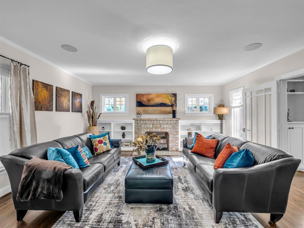 3315 Mockingbird Lane