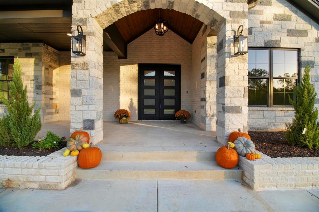 Stone Chimney Cove - Residential