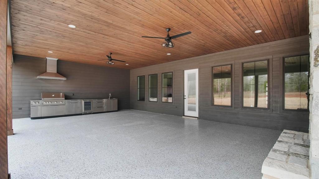 Stone Chimney Cove - Residential