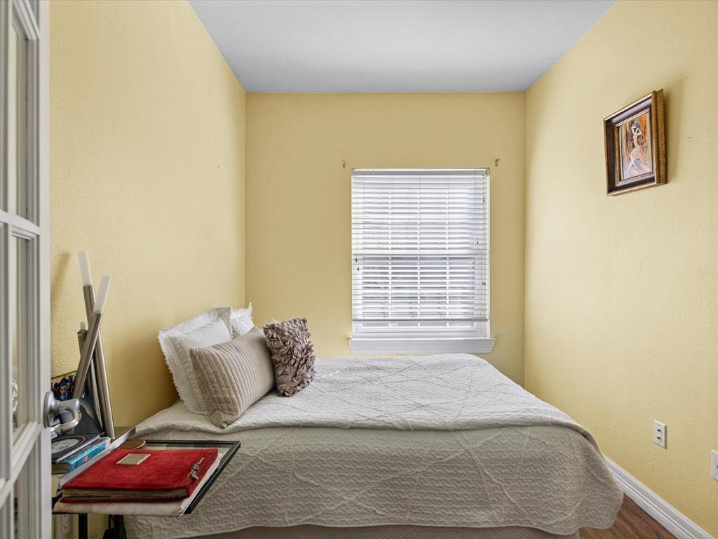 Wyndemere Condo - Residential