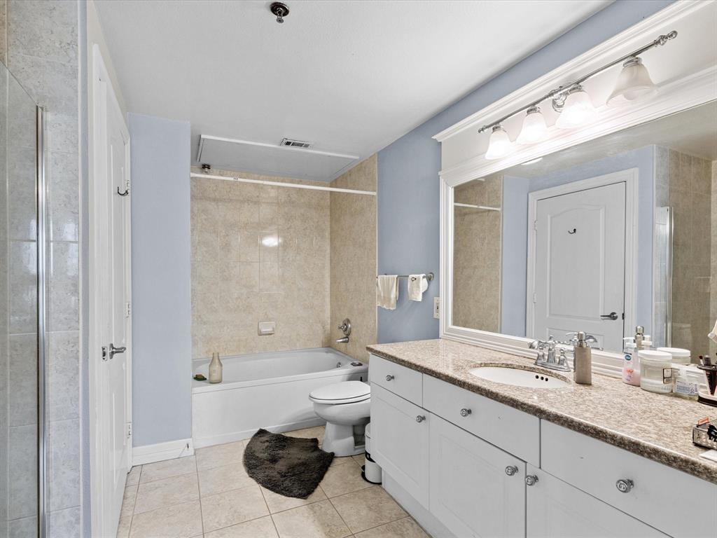 Wyndemere Condo - Residential