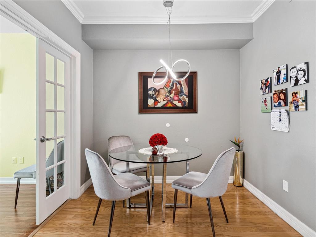 Wyndemere Condo - Residential