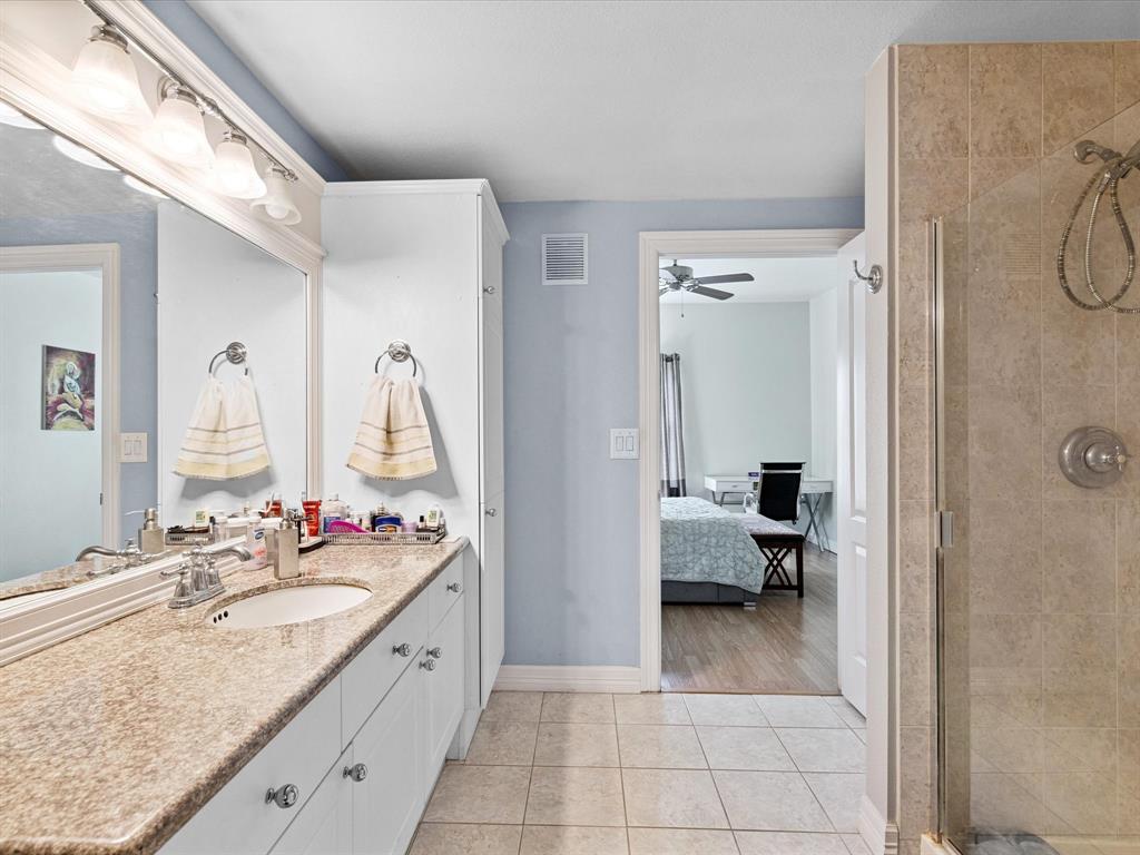 Wyndemere Condo - Residential