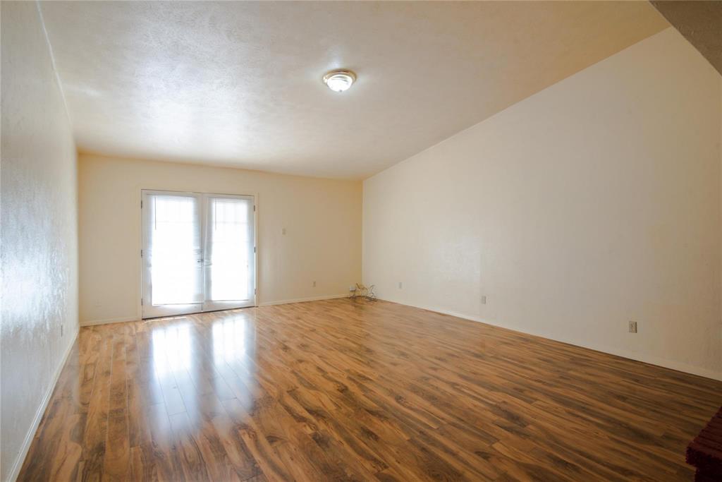5614 Christie Lane