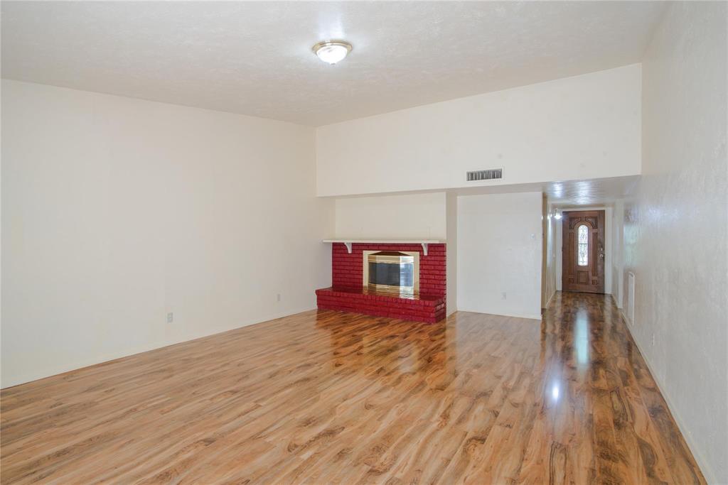 5614 Christie Lane