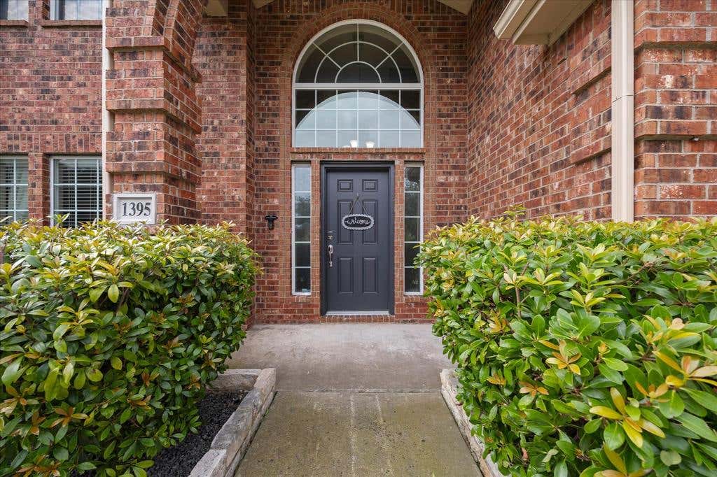 Photo of 1395 Bay Line Drive, Rockwall, TX 75087 (MLS # 21342397)