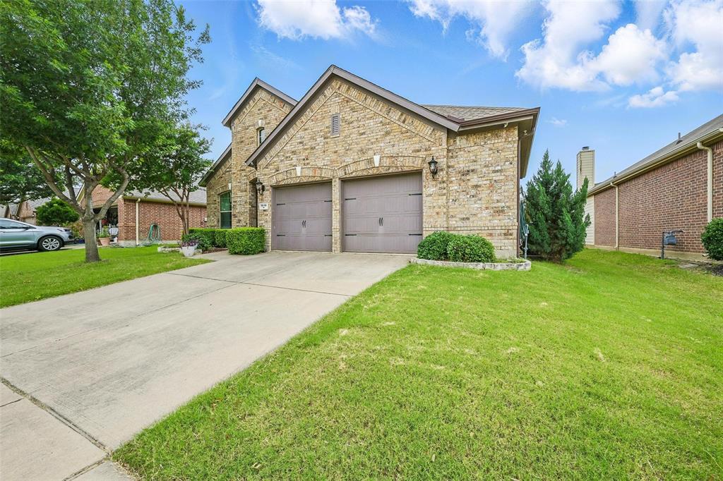 1616 Nightingale Drive