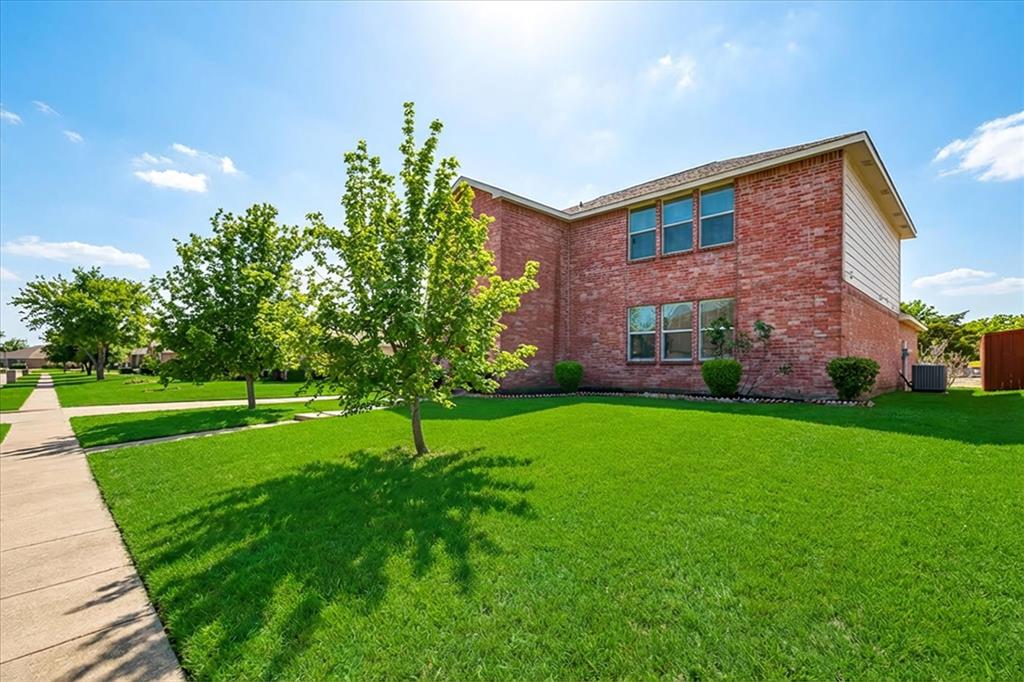 2817 Lake Terrace Drive