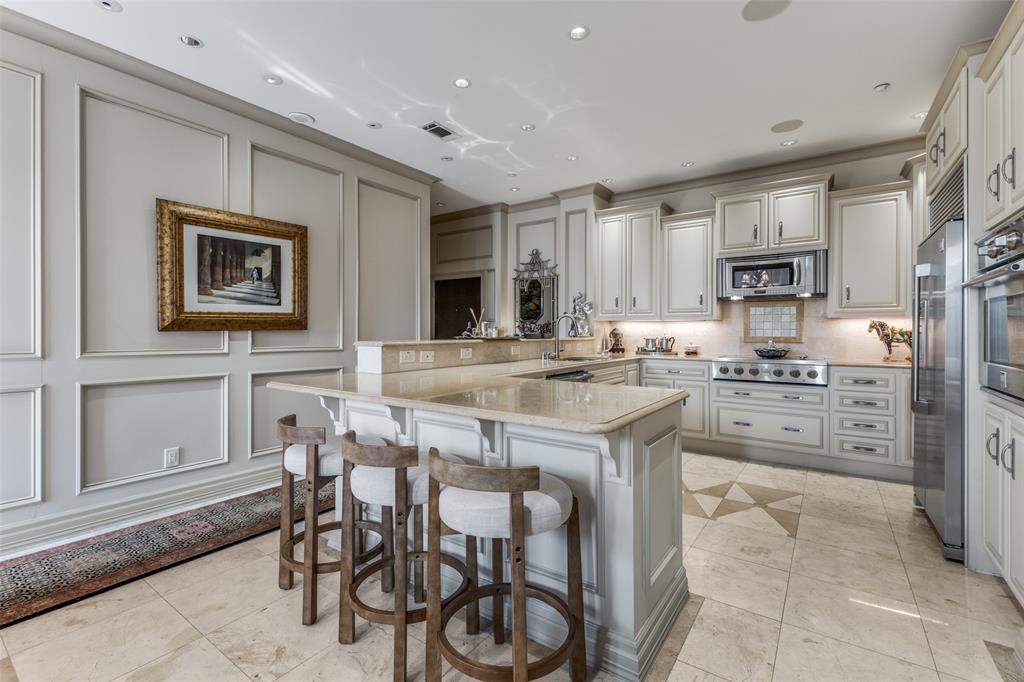 The Shelton Condo - Residential