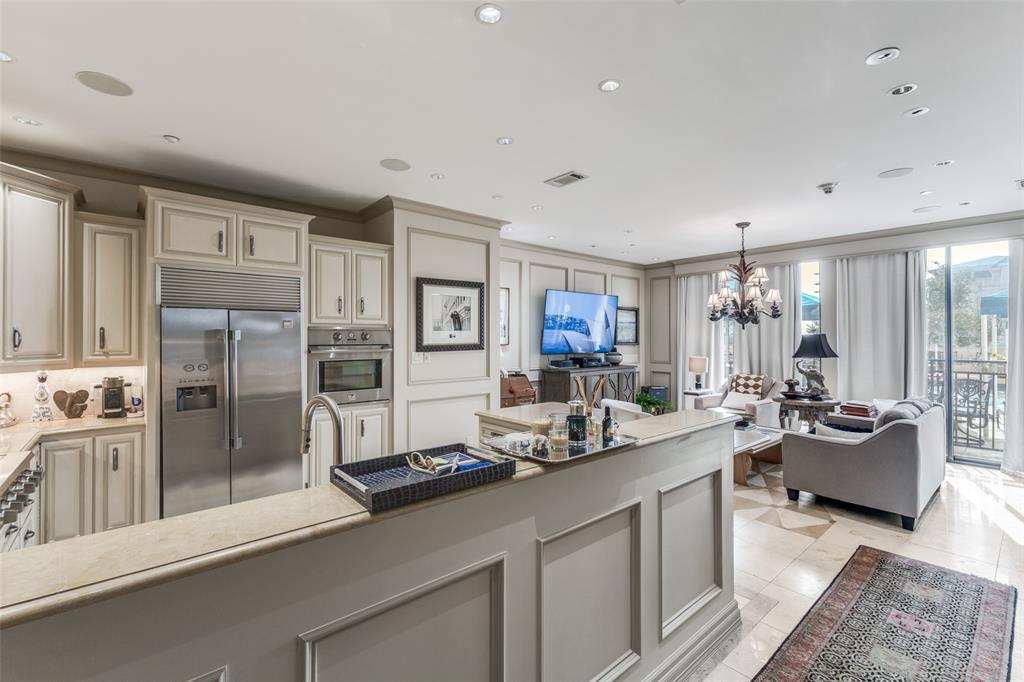 5909 Luther Lane 707