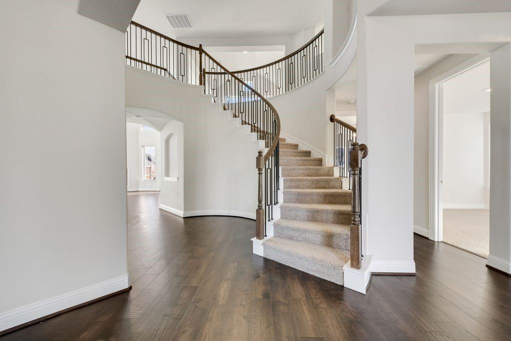 2438 Meridian Place