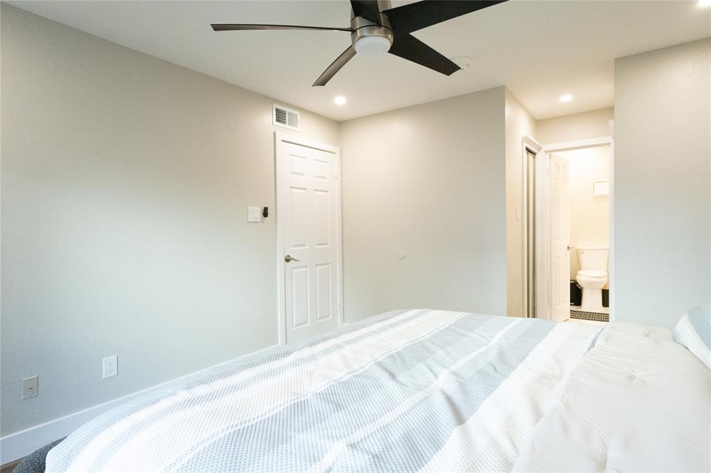 Cambridge Condo Ph 01 03 - Residential