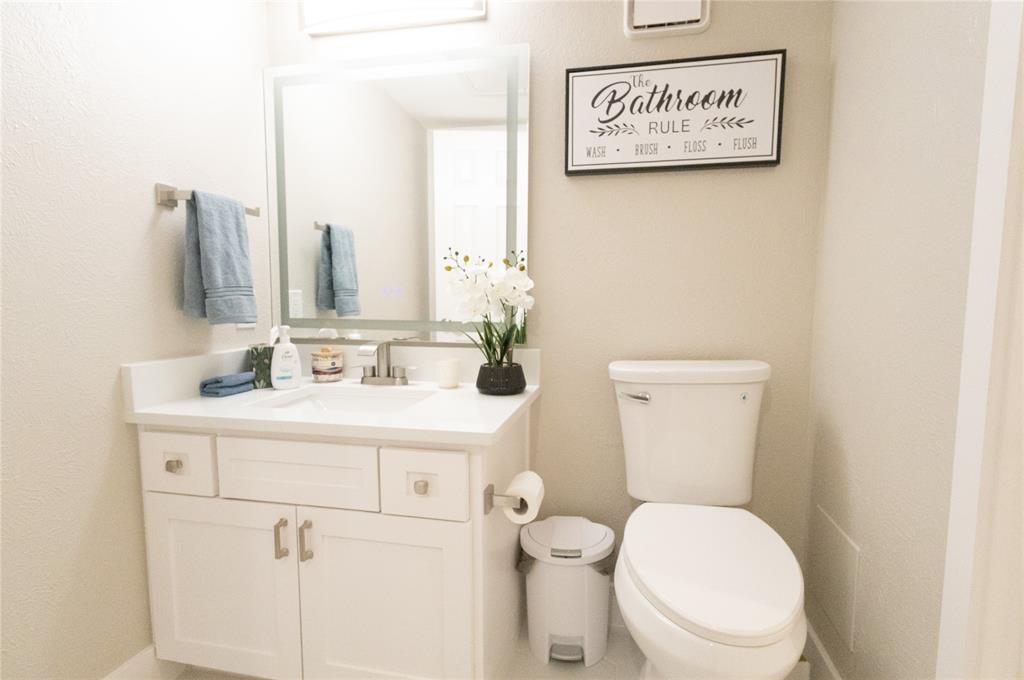 Cambridge Condo Ph 01 03 - Residential