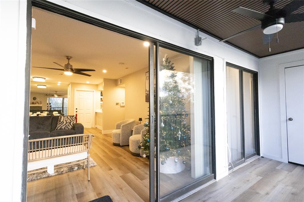 Cambridge Condo Ph 01 03 - Residential