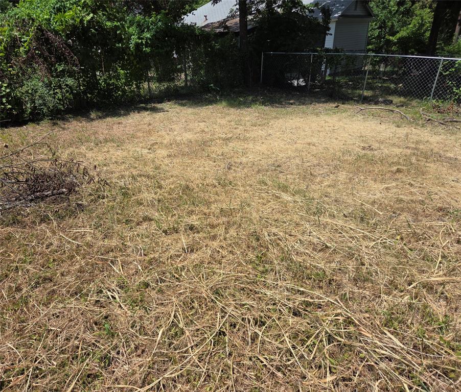 Reich Addn, Block 3, Lot Pt of 2 - Land