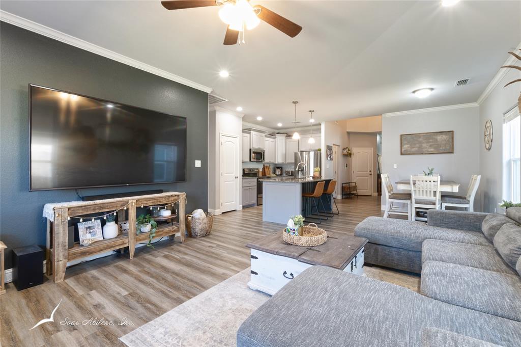 Abilene, Texas 79606, United States, 3 Bedrooms Bedrooms, ,3 BathroomsBathrooms,Residential,Active,91073