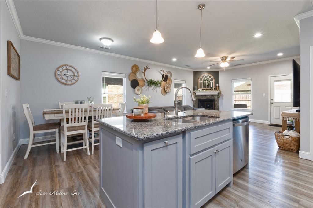 Abilene, Texas 79606, United States, 3 Bedrooms Bedrooms, ,3 BathroomsBathrooms,Residential,Active,91073