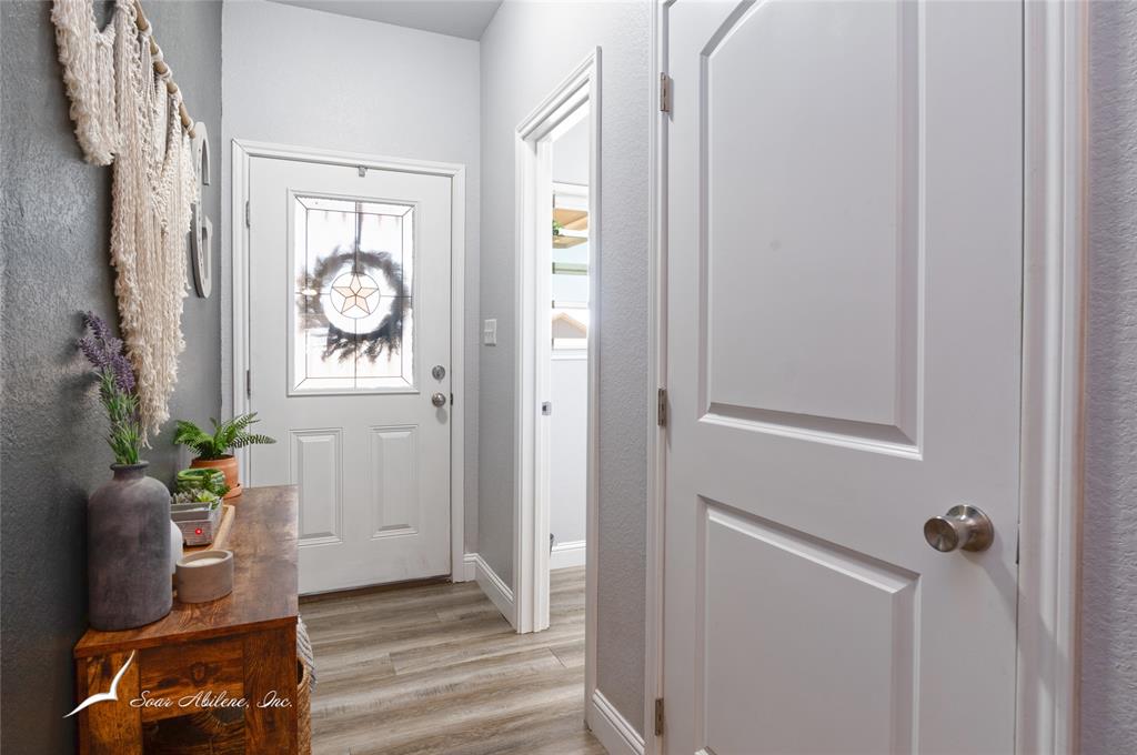 Abilene, Texas 79606, United States, 3 Bedrooms Bedrooms, ,3 BathroomsBathrooms,Residential,Active,91073