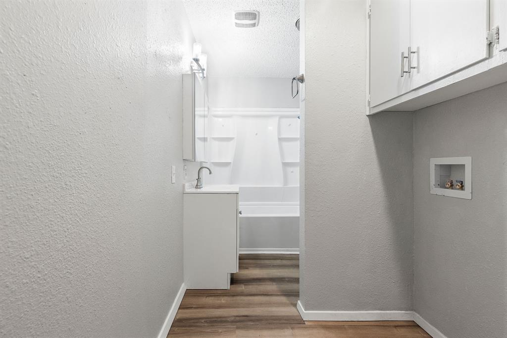 Fixtures & Security Agreemen - Residential