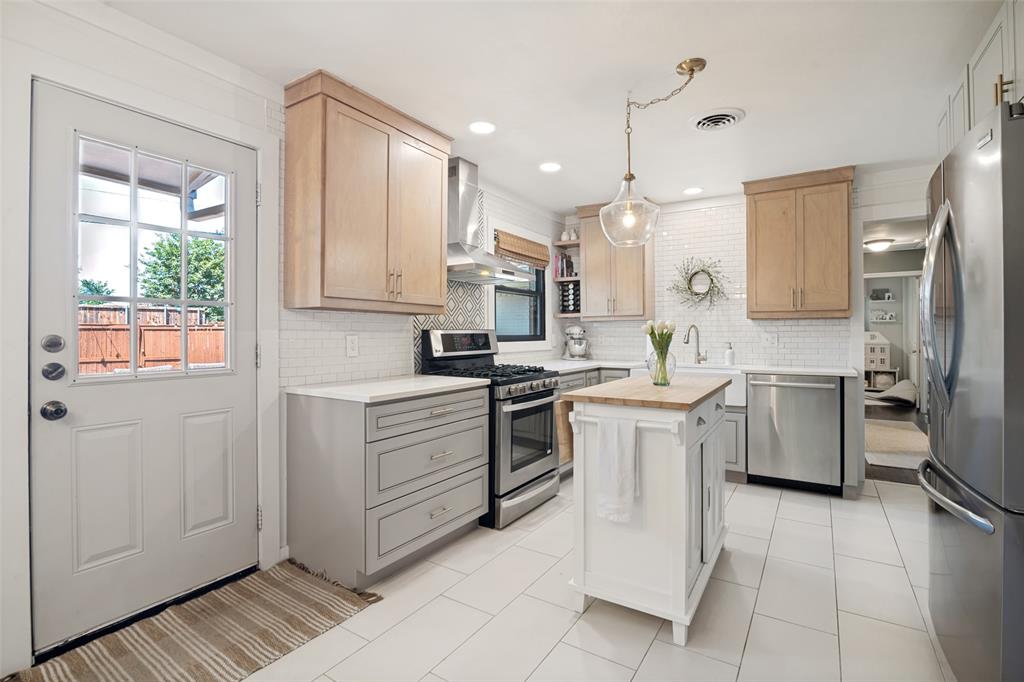 LOCHWOOD REV - Residential