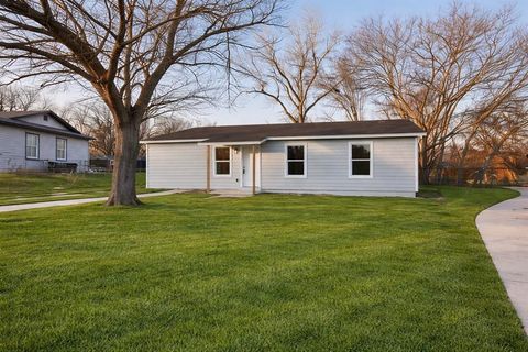 Tiny photo for 928 Hackamore Street, White Settlement, TX 76108 (MLS # 21189694)