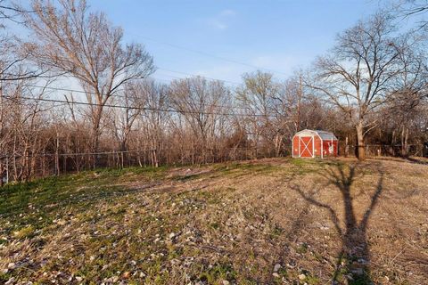 Tiny photo for 928 Hackamore Street, White Settlement, TX 76108 (MLS # 21189694)