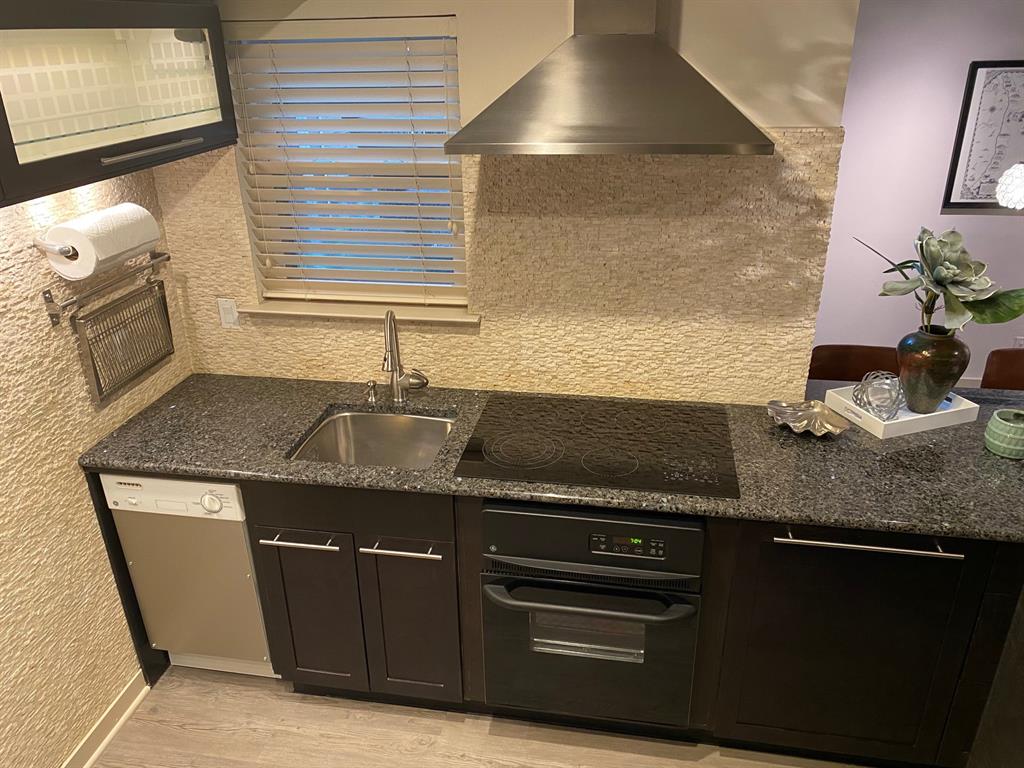 Parkwood Place Condos - Residential