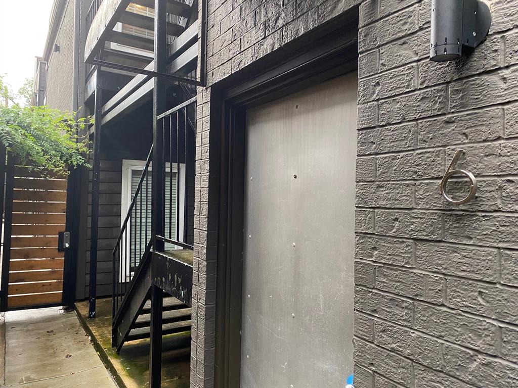 Parkwood Place Condos - Residential