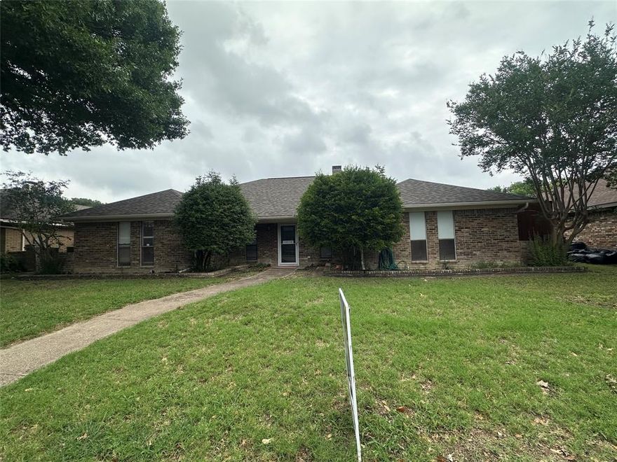 Investment Opportunity
Don't miss this exceptional opportunity to own or invest in a property nestled in one of Dallas's most desirable neighborhoods. This home is appraised at $410,000 as-is — with an after-repair value (ARV) surpassing $500,000, the upside is undeniable.
This property needs only cosmetic updates to unlock its full potential, meaning no heavy lifting — just your vision and finishing touches. Whether you're an investor looking for a strong return or a buyer ready to personalize your dream home, this is the kind of deal that rarely comes along in a neighborhood this sought-after.