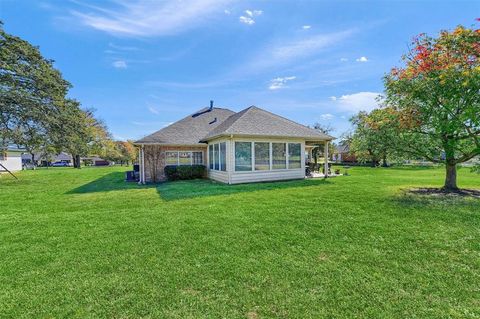 A home in Lake Kiowa