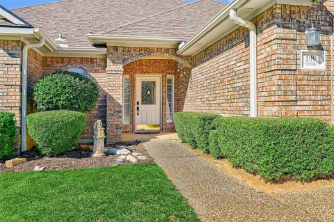 A home in Lake Kiowa