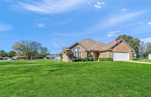 A home in Lake Kiowa