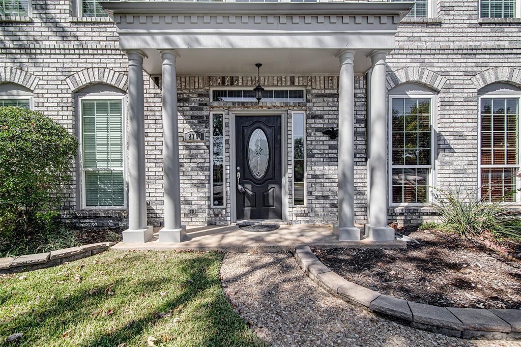 2703 Kingswood Court