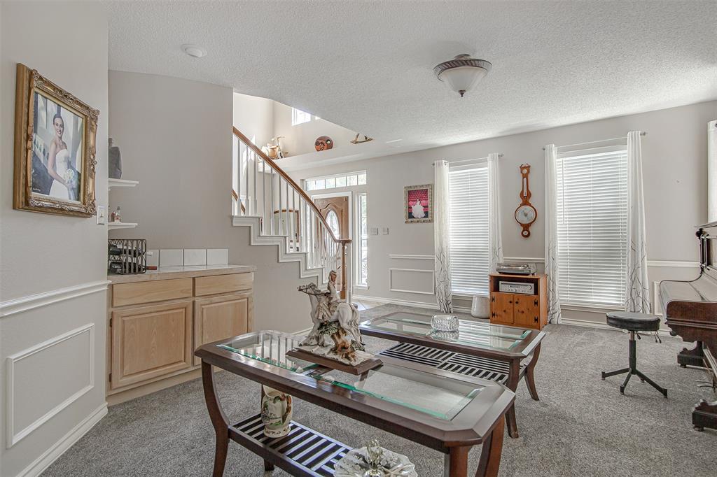 2703 Kingswood Court