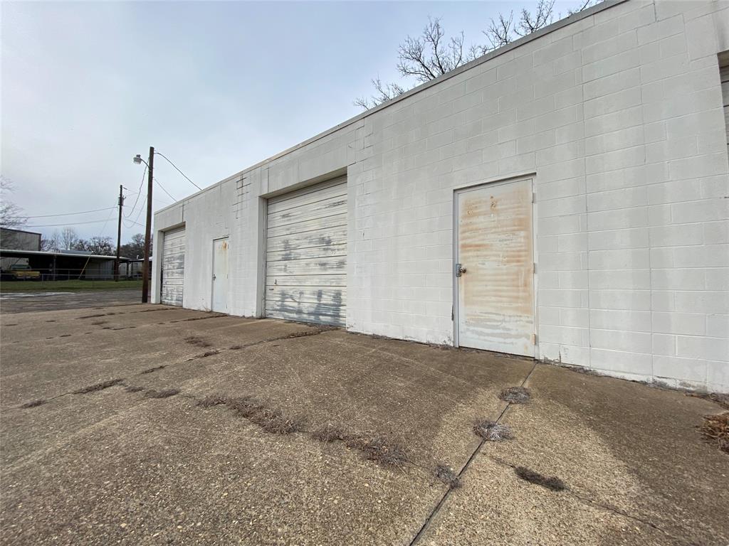 na - Commercial Sale