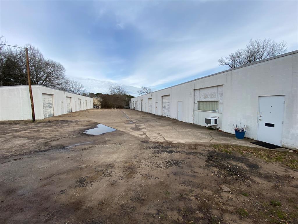 na - Commercial Sale