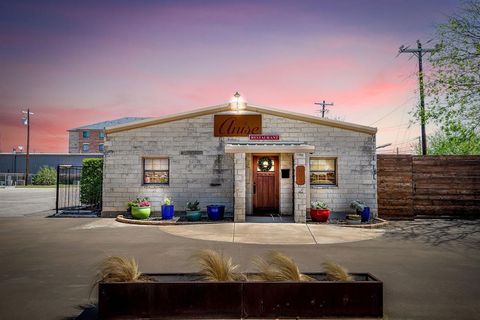 605 Calinco Drive Granbury TX 76048