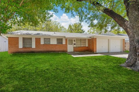 606 Colgate Drive Lancaster TX 75134